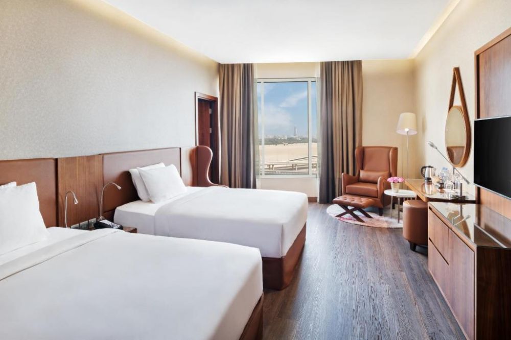 Superior Room, Radisson Blu Hotel Dubai Canal View 4*