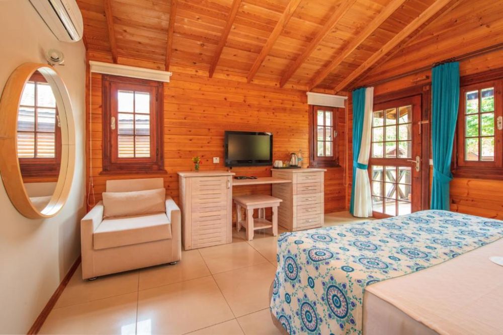 Standard Room Bungalow, The Bay Beach Club 5*