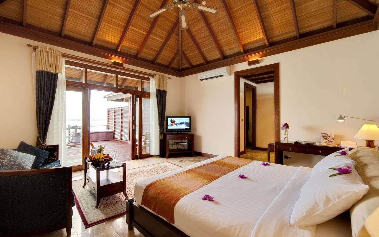 Deluxe Water Villa, Sun Siyam Olhuveli Beach 4*