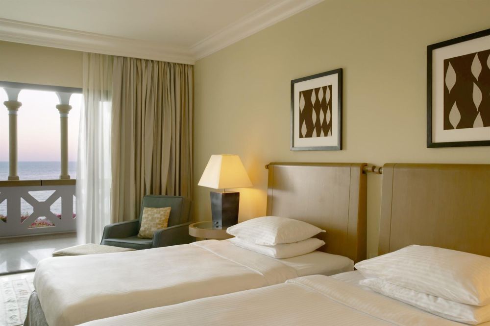 Sea Front Room, Park Regency (ex. Hyatt Regency) 5*