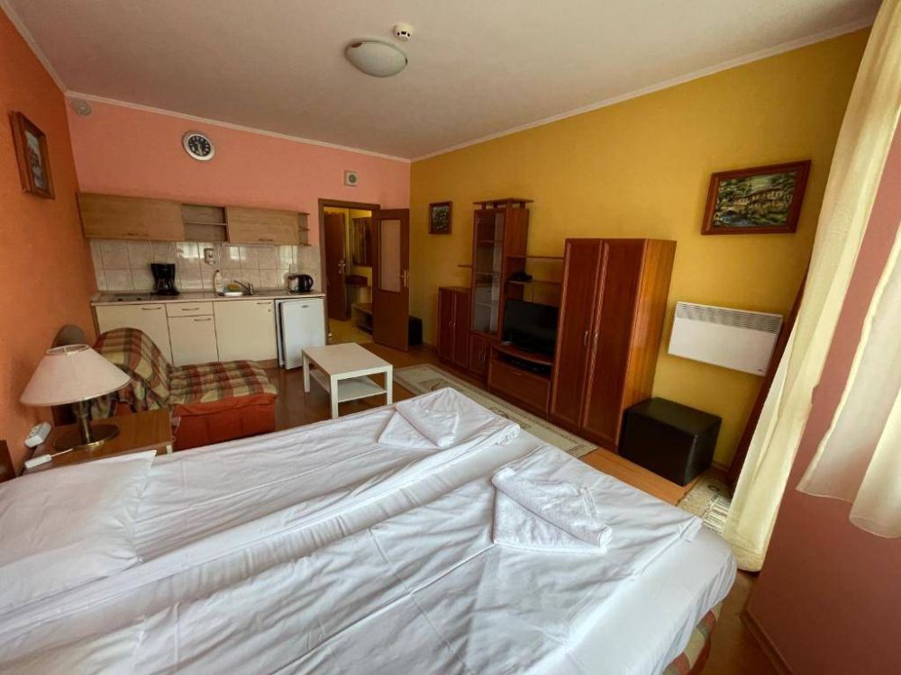 Studio/ Studio large, Flora Persay Apartments 4*