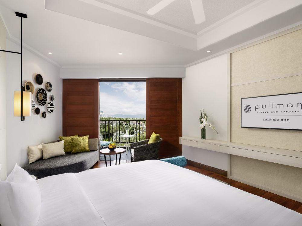 Deluxe/Deluxe Bay View, Pullman Danang Beach Resort 5*