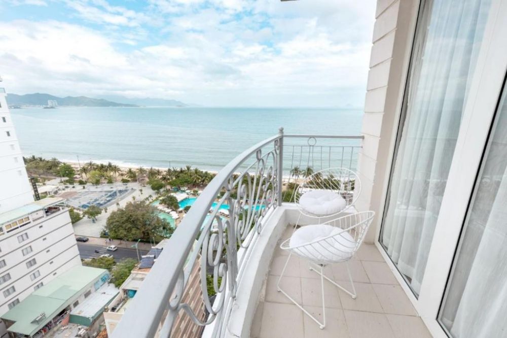Executive Balcony CV/SV, Paris Nha Trang 3*