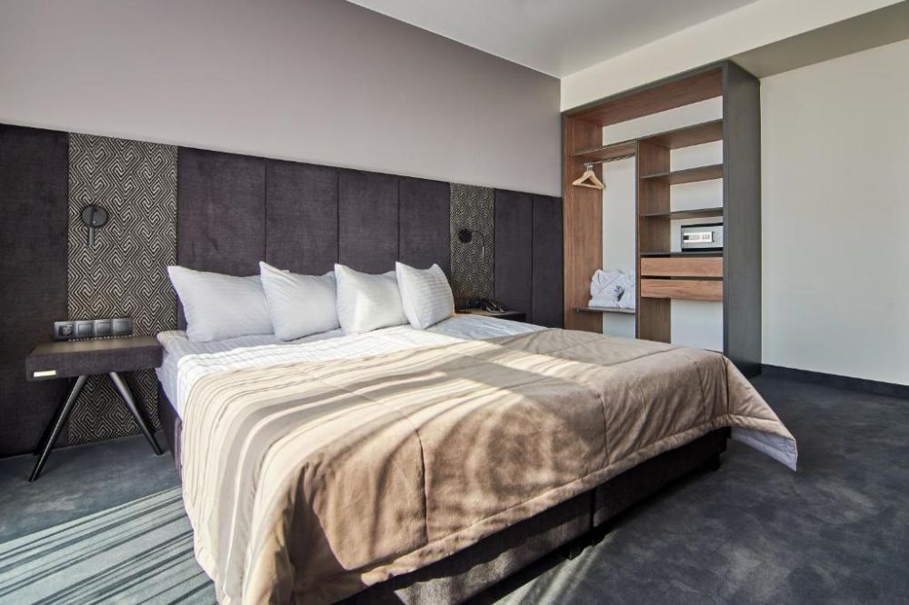 Two-room Deluxe, Fomich Residence 