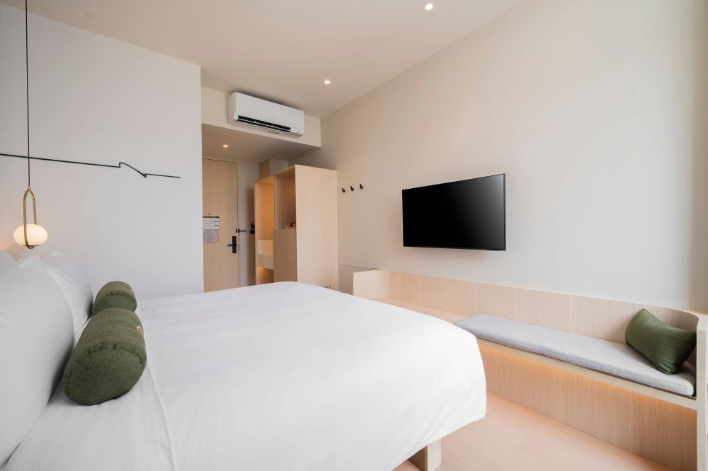 City view with Balcony, Hotel Bangkokian 2*