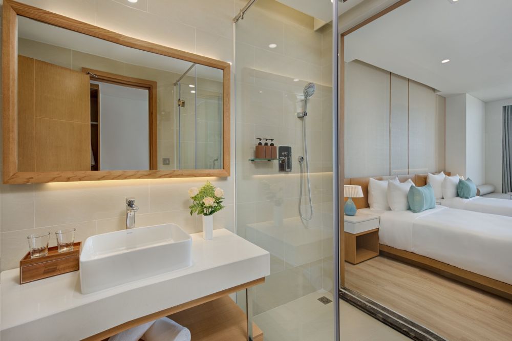 Premier Suite Partial Ocean, TMS Hotel Da Nang Beach 5*