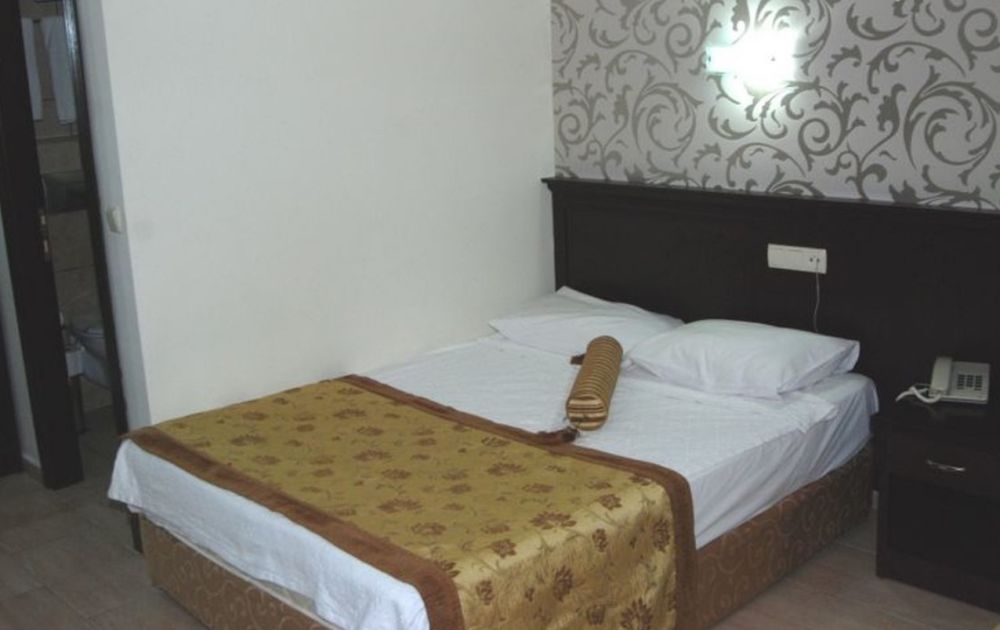 Standard Room, Elamir Grand Lukullus (ex. Botanik Grand Lukullus Hotel) 4*