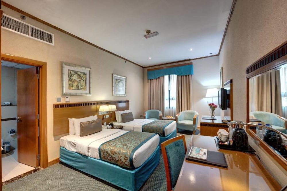 Superior Room, Golden Tulip Al Barsha Hotel 4*