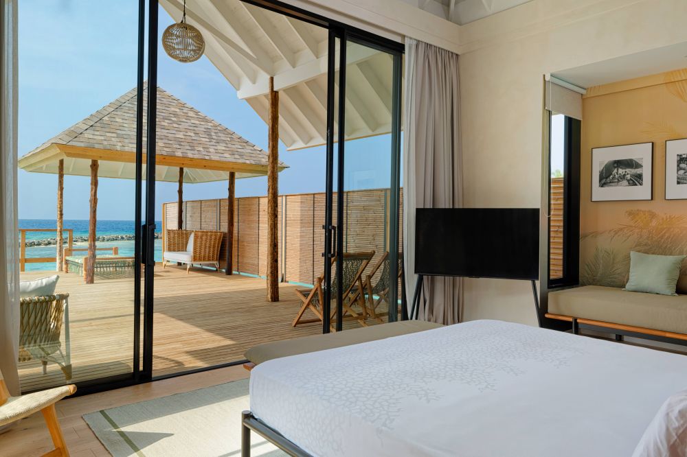 Deluxe Water Pool Villa, Ananea Madivaru Maldives 5*