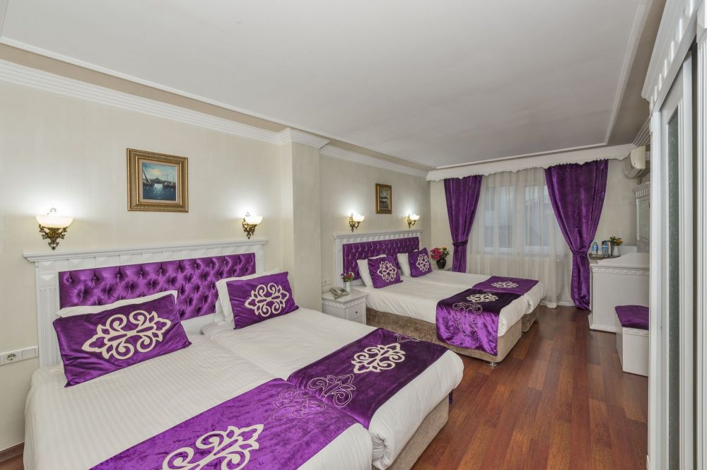 Quadruple room, Istanbul Holiday Hotel 3*