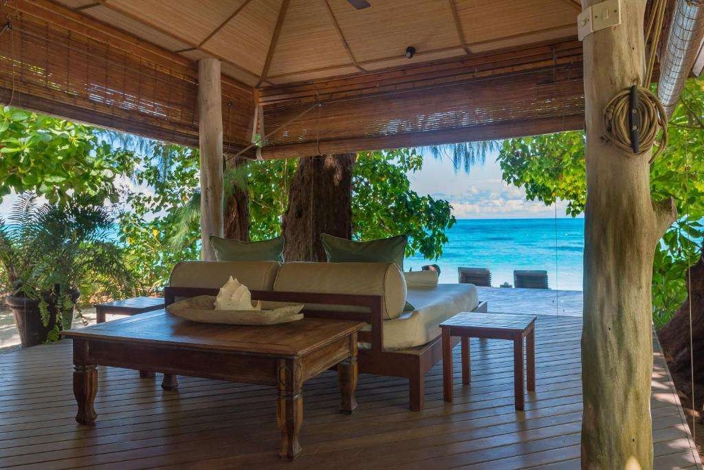 Beach Villa, Denis Private Island 5*