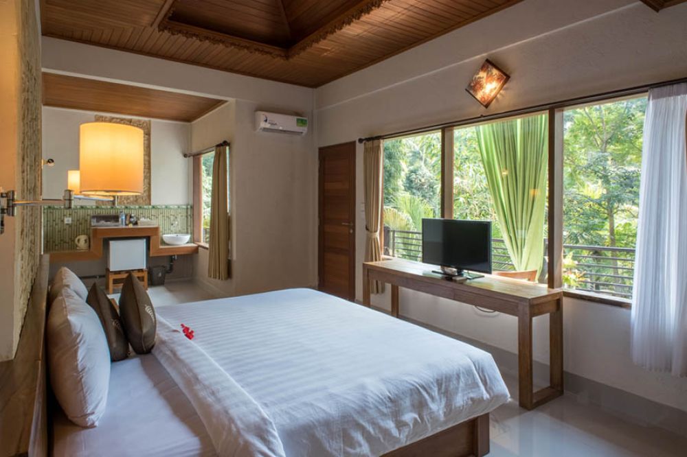 Deluxe/ Legong Suite, Bali Spirit Hotel and Spa 4*