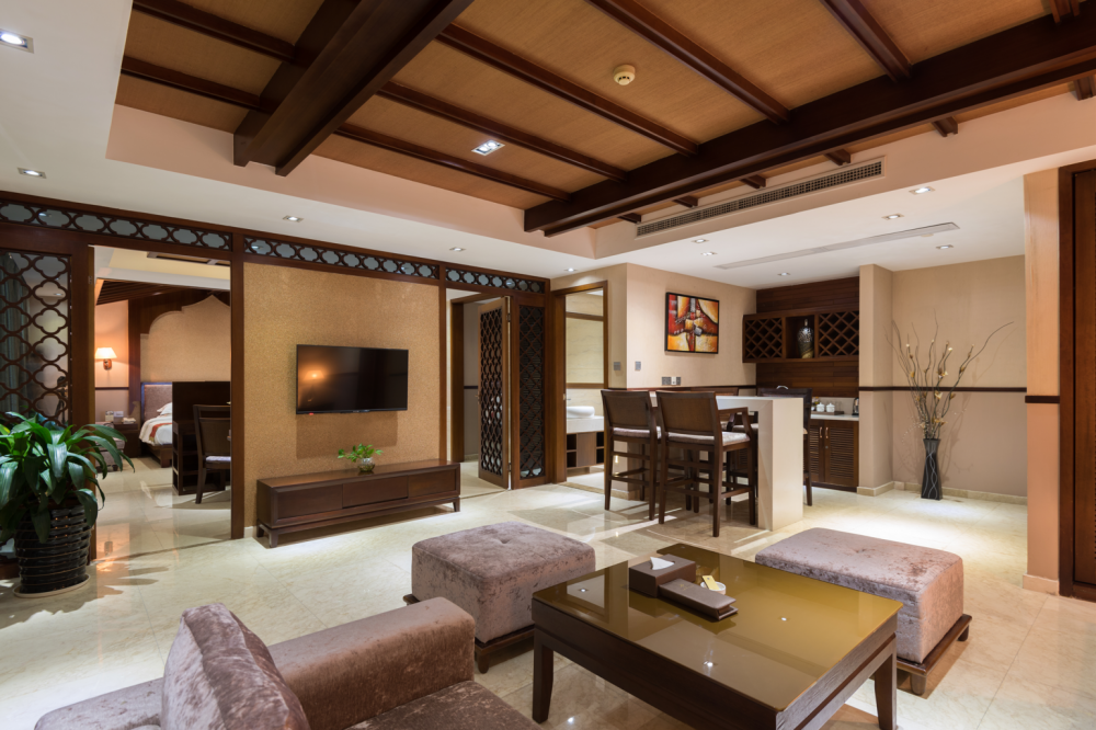 Bright 1-bedroom suite with sea view, Grand Metropark Bay Hotel Sanya 5*