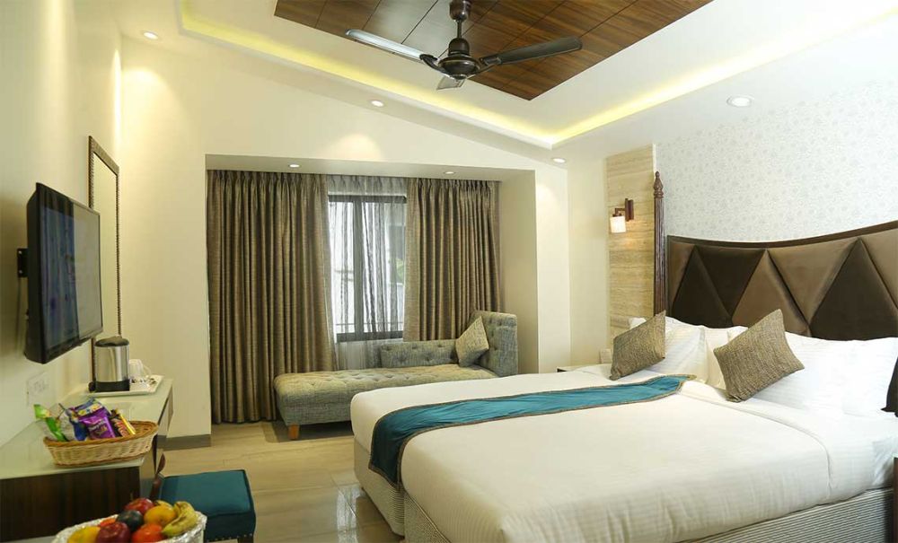 Standard Room With Balcony, The Flora Residency 3*