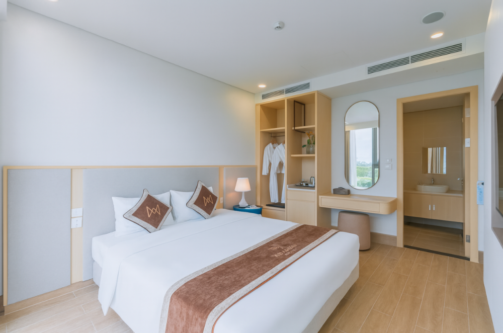 Mey Deluxe, Mey Mansion Hotel 4*