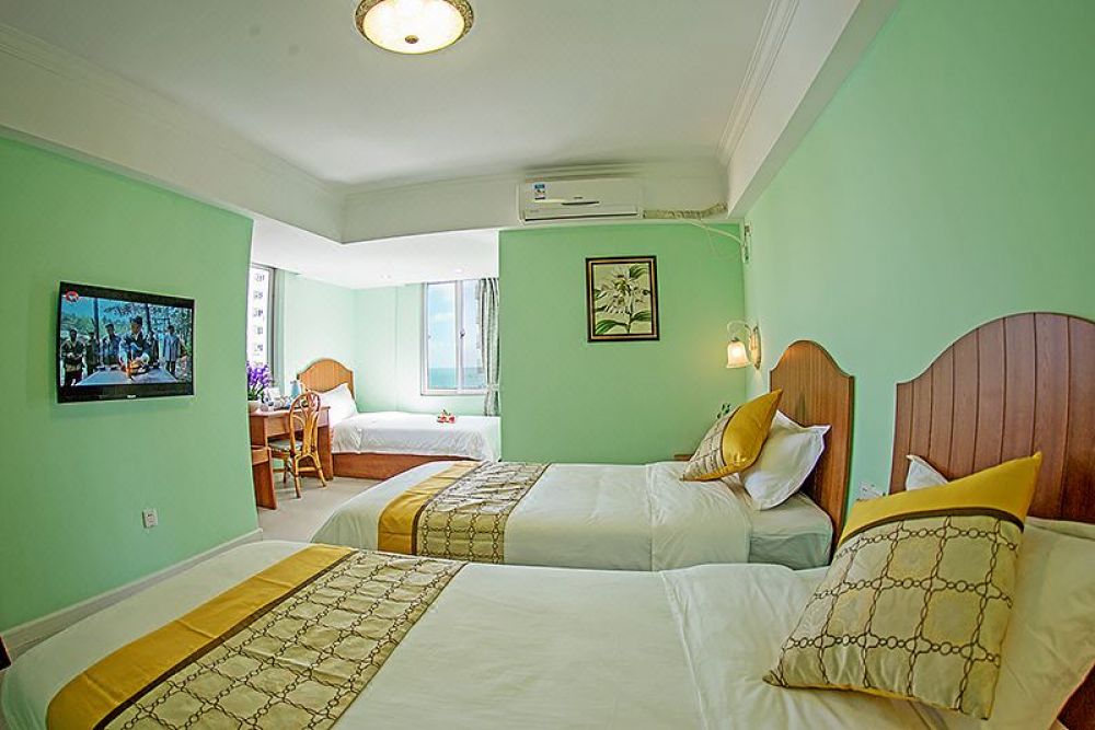 Standard with 3beds, Sanya Biboluo Hotel 2*