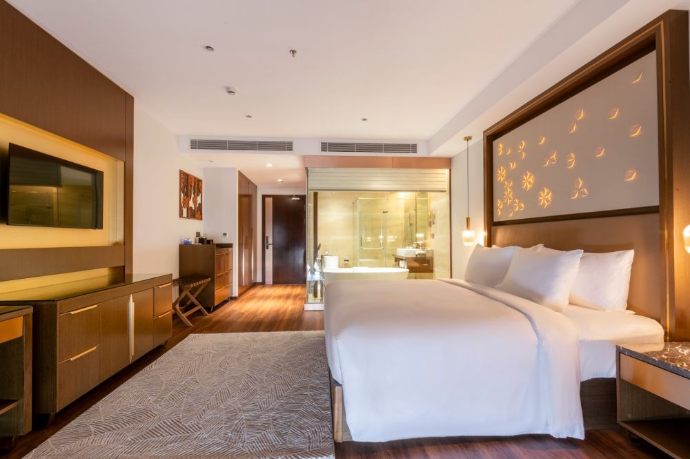 Deluxe King/Twin, KOI Resort & Residence Da Nang 5*