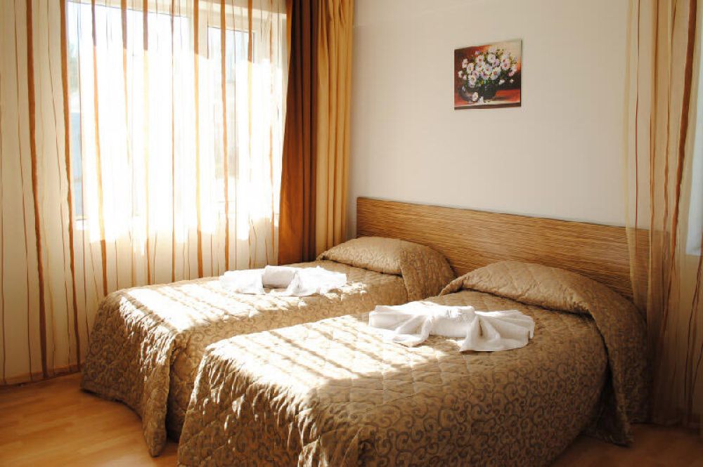 Suite Room, Каприз 