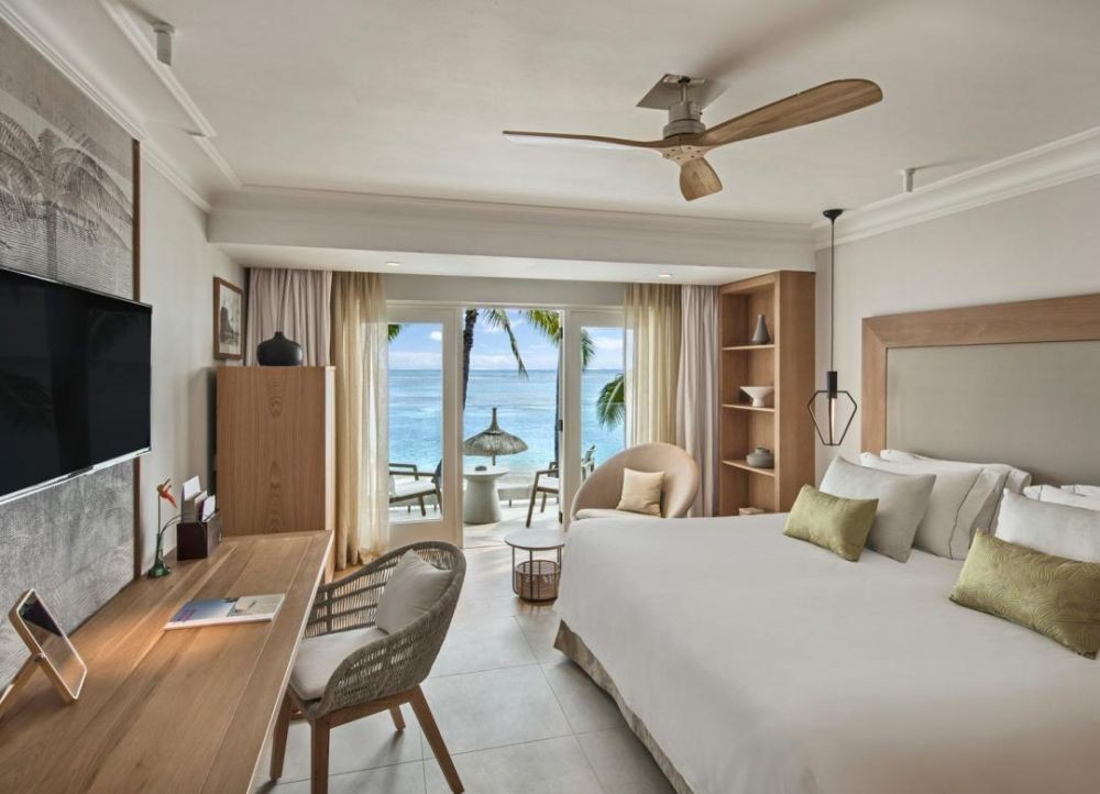 Deluxe Beach Front Room, Sugar Beach A Sun Resort 5*