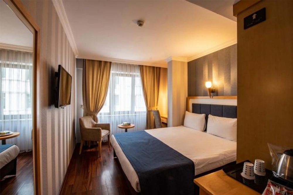 Standard, Nova Plaza Taksim Square 4*