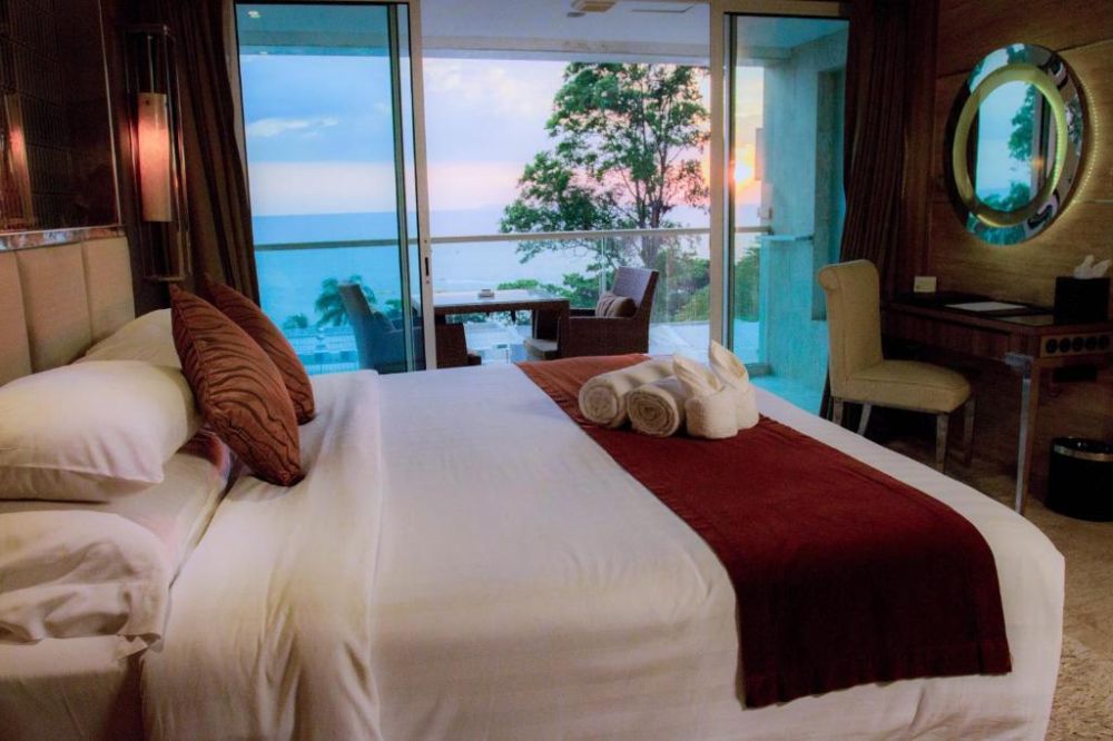 Ocean Deluxe Room, The Sanctuary Resort Pattaya, Bw Signature Collection 5*