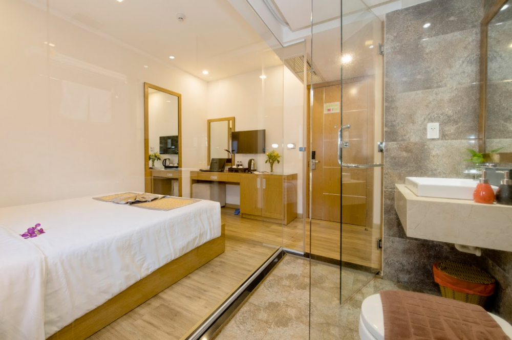 Superior, Helios Boutique 3*