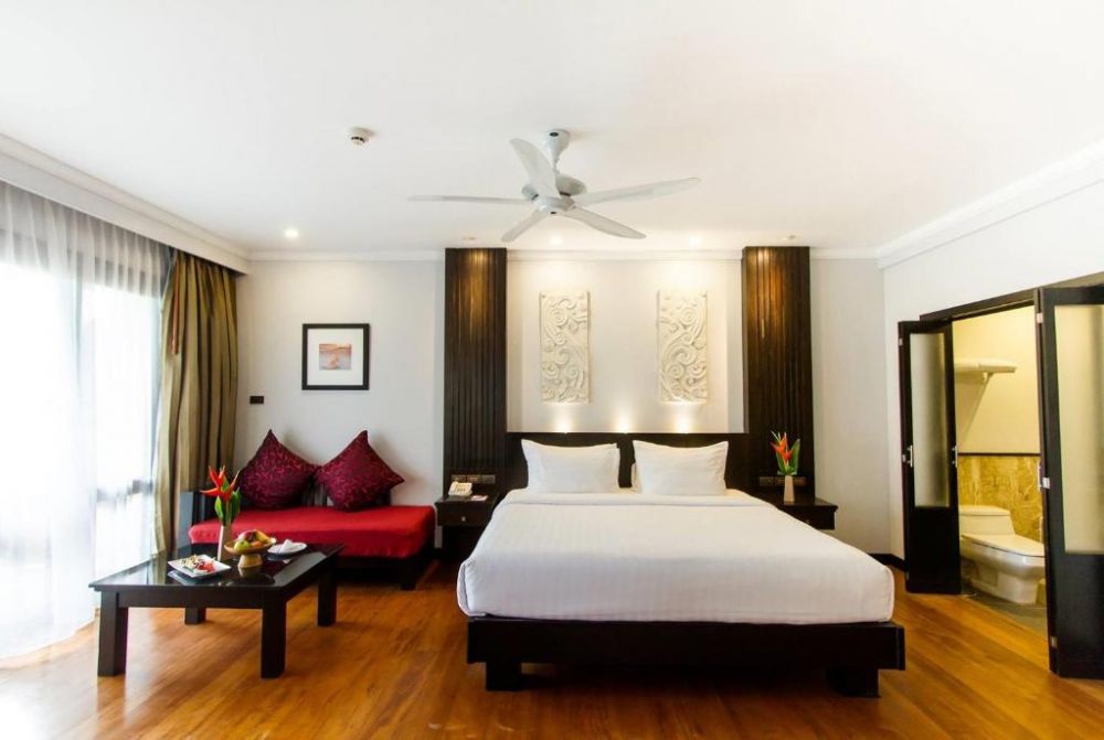 Deluxe Ocean Facing/ Premium Wing, Emerald Cove Koh Chang 5*