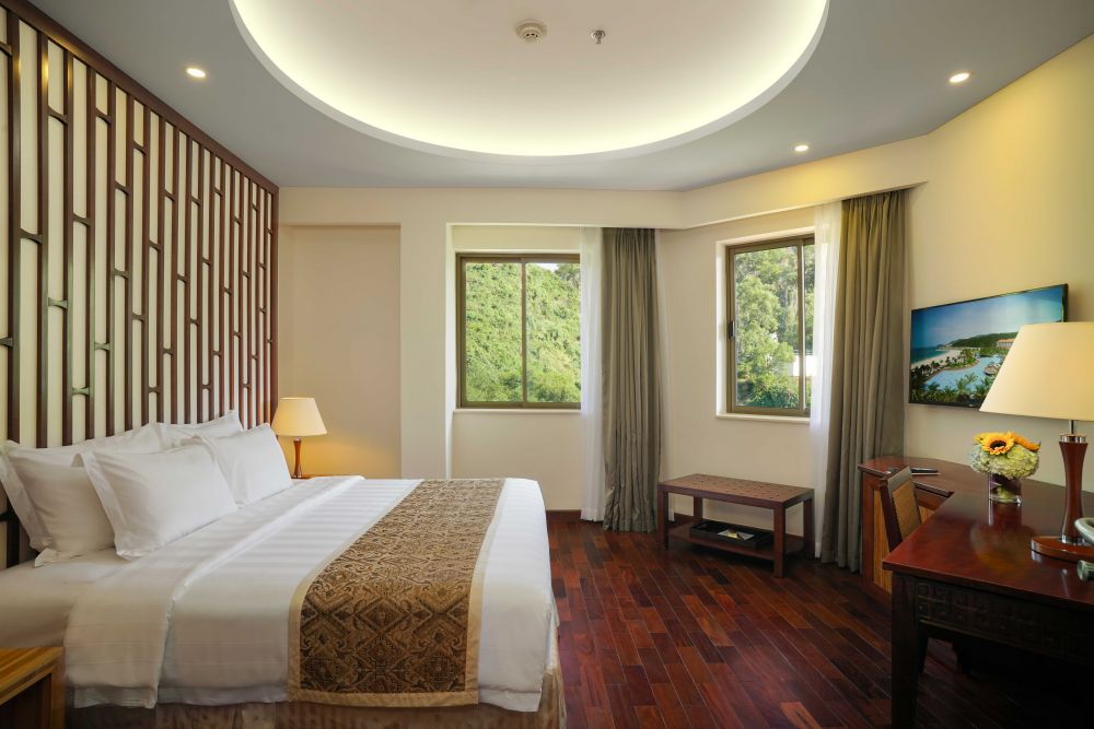 Deluxe Junior Suite Hill, Vinpearl Resort Nha Trang 5*