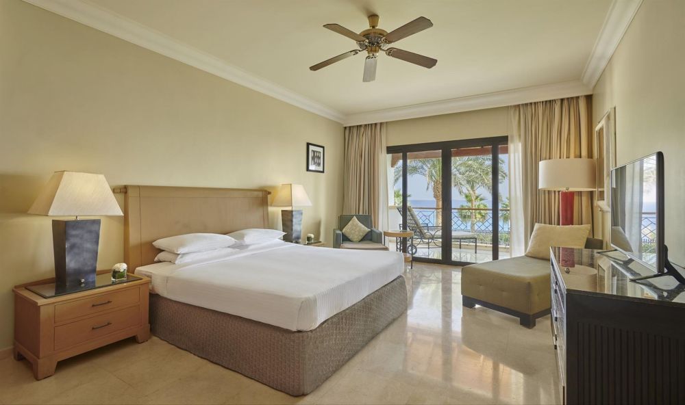 Sea Front Room, Park Regency (ex. Hyatt Regency) 5*