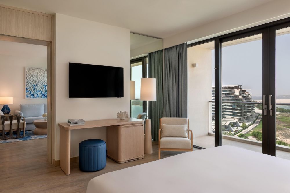 1 Bedroom Suite, Crowne Plaza Abu Dhabi Yas Island 5*