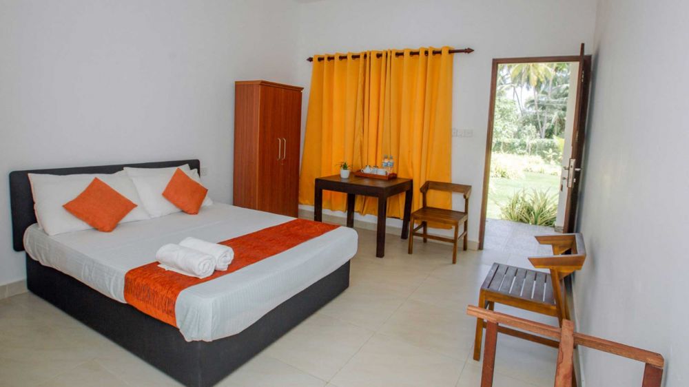 Standard Room non AC/with AC, Escape Essence Unawatuna 2*