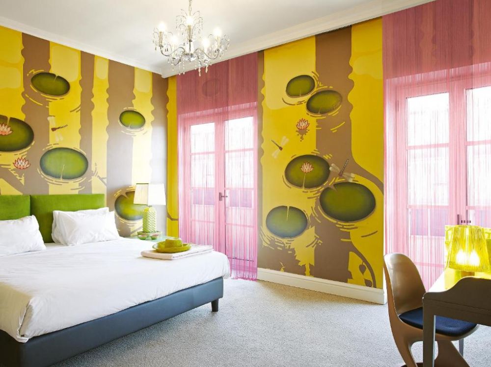 Premium Graffiti Guestroom, Grecotel Pallas Athena 4*