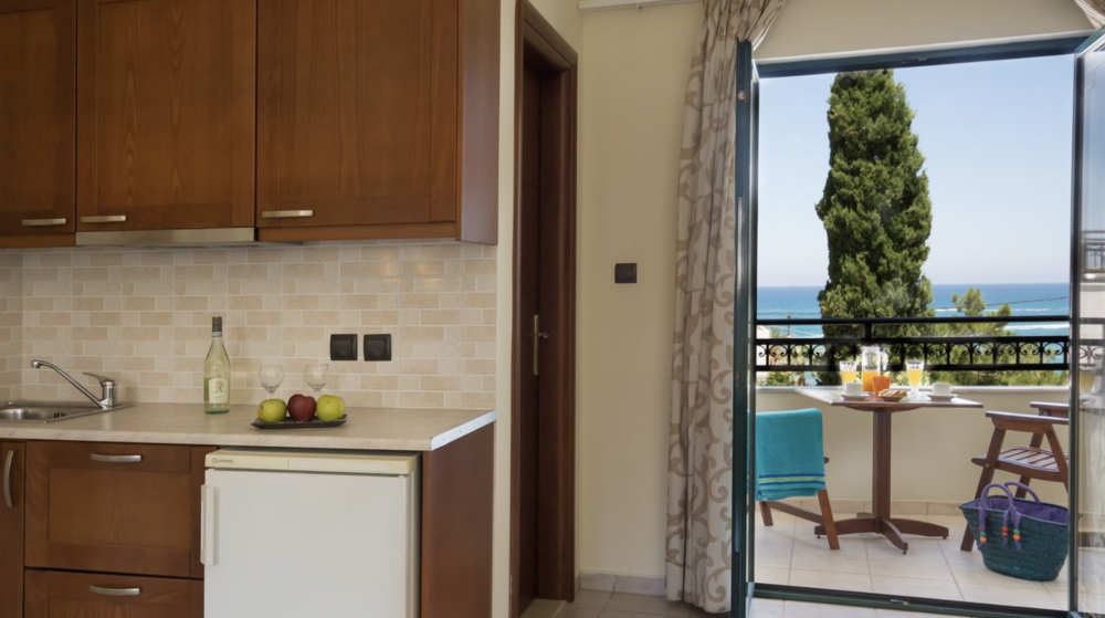 MAISONETTE, Dias Hotel & Apartments 4*