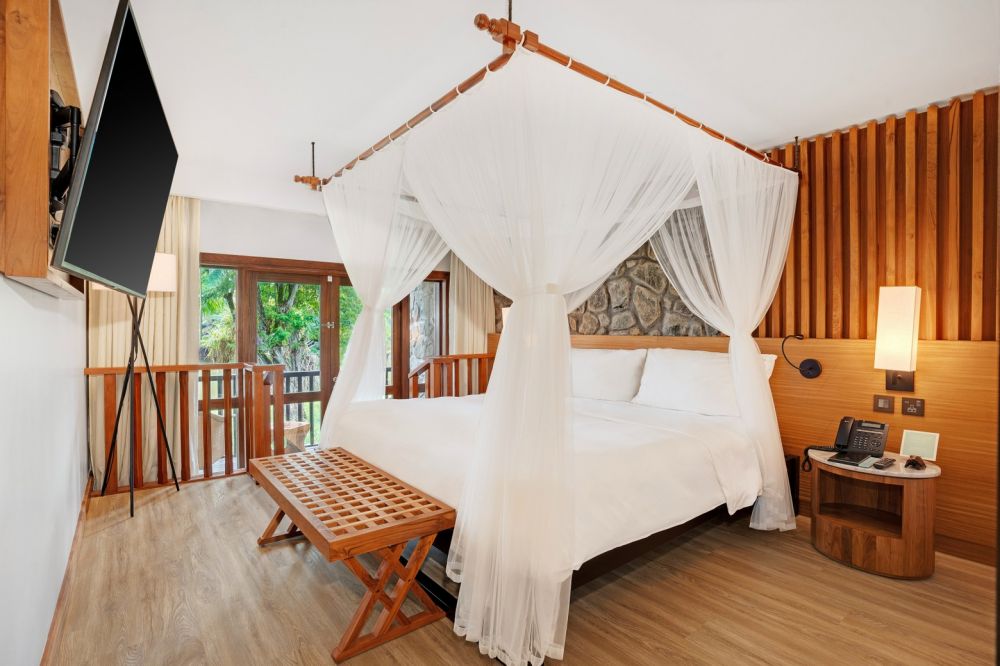 Deluxe Lagoon View Room, Kempinski Seychelles Resort 5*