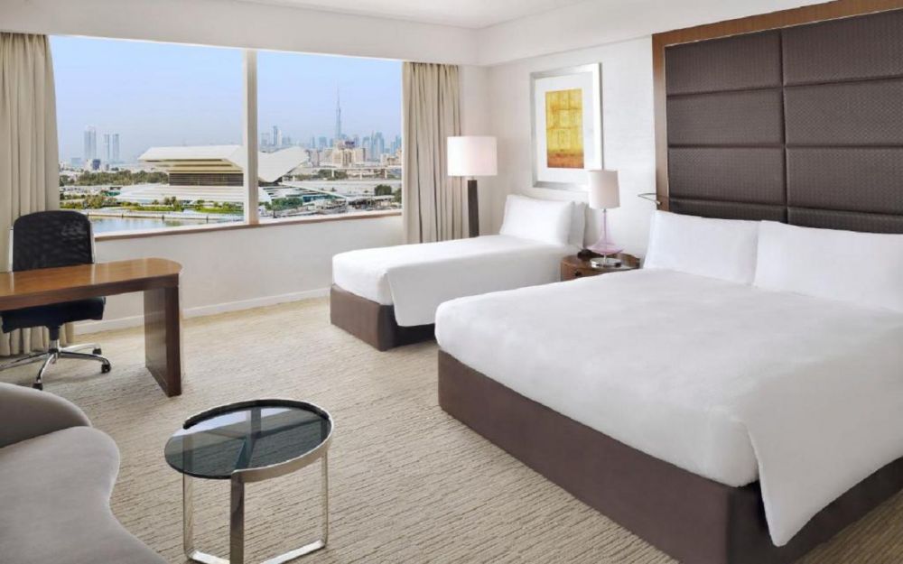 One King Bed Premium Waterfront View, Crowne Plaza Dubai Festival City 5*