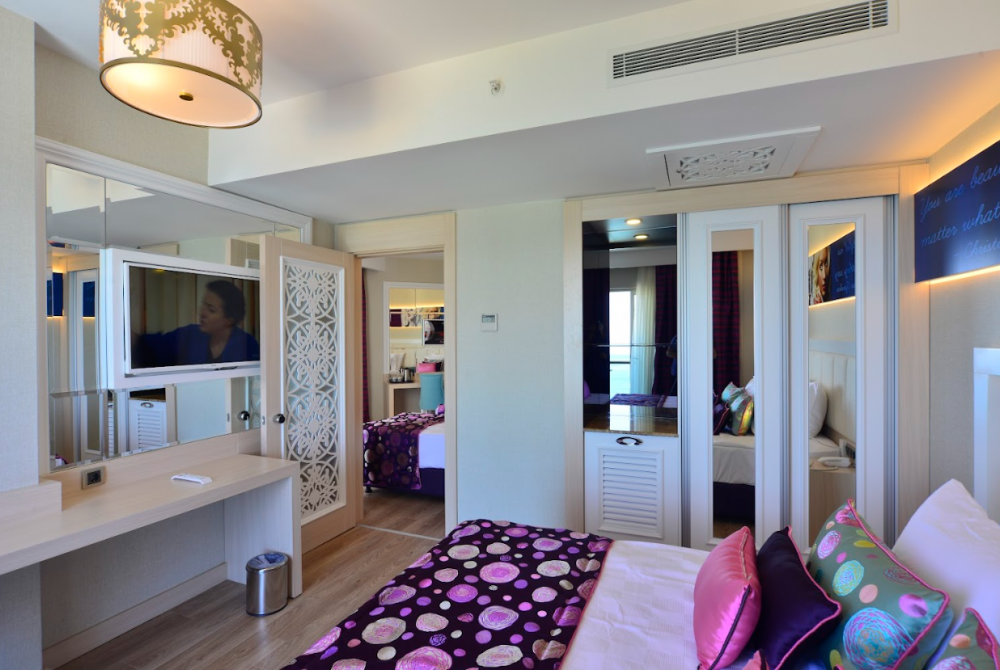 Family Room, Azura Deluxe 5*