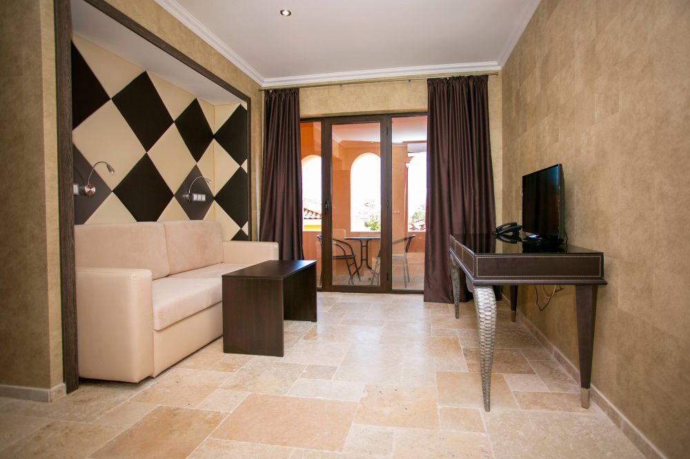 1 Bedroom Apartment Park View, Elenite Villas Premium 3*