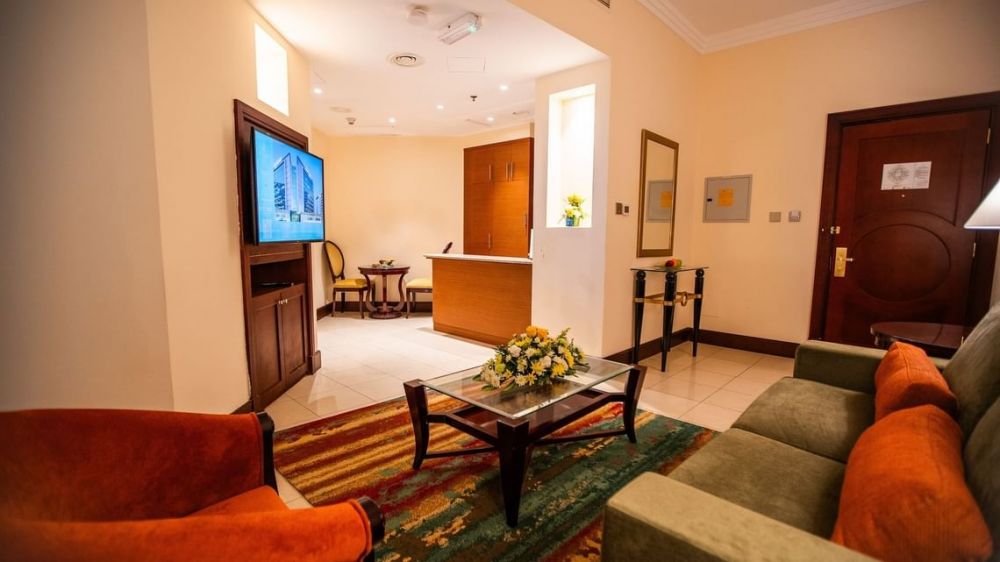 Executive 1 Bedroom Apartment, City Seasons Suites Dubai 4*