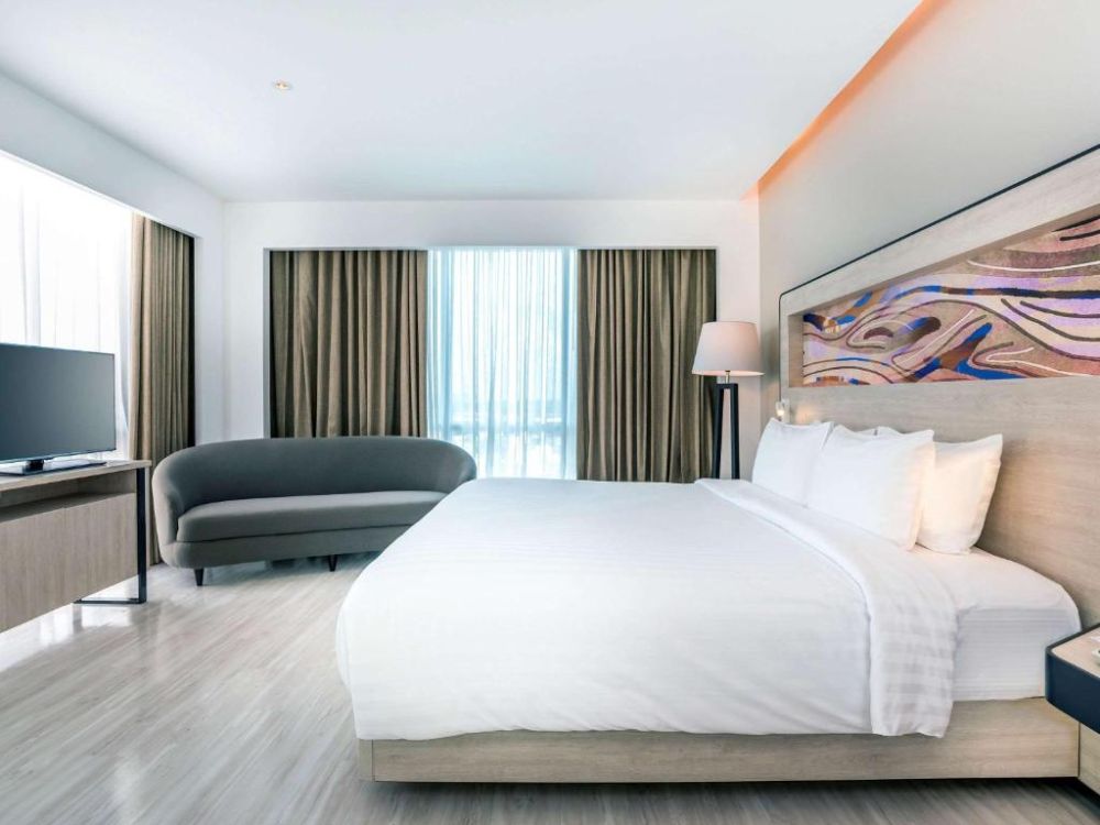 Executive Suite, Novotel Phuket City Phokeethra 4*