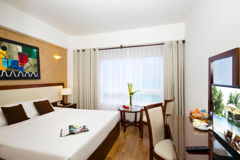 Deluxe, Starlet Hotel 3*