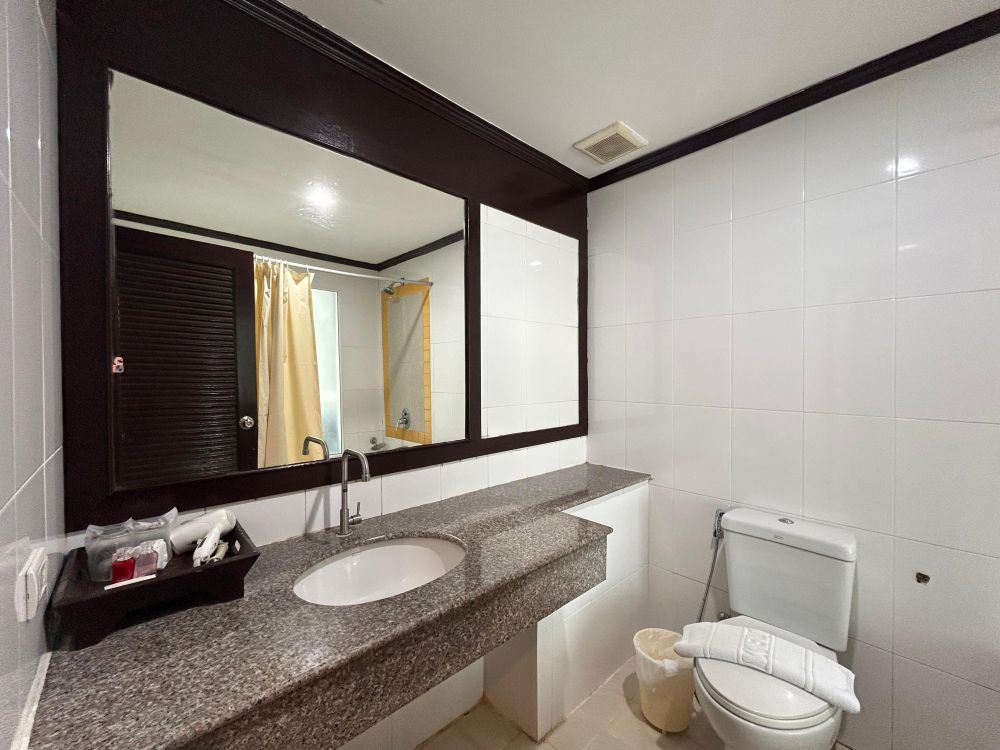 Deluxe Twin/Queen Room, Amara APK Resort & Spa (ex. Cocoon APK Resort & Spa) 3*