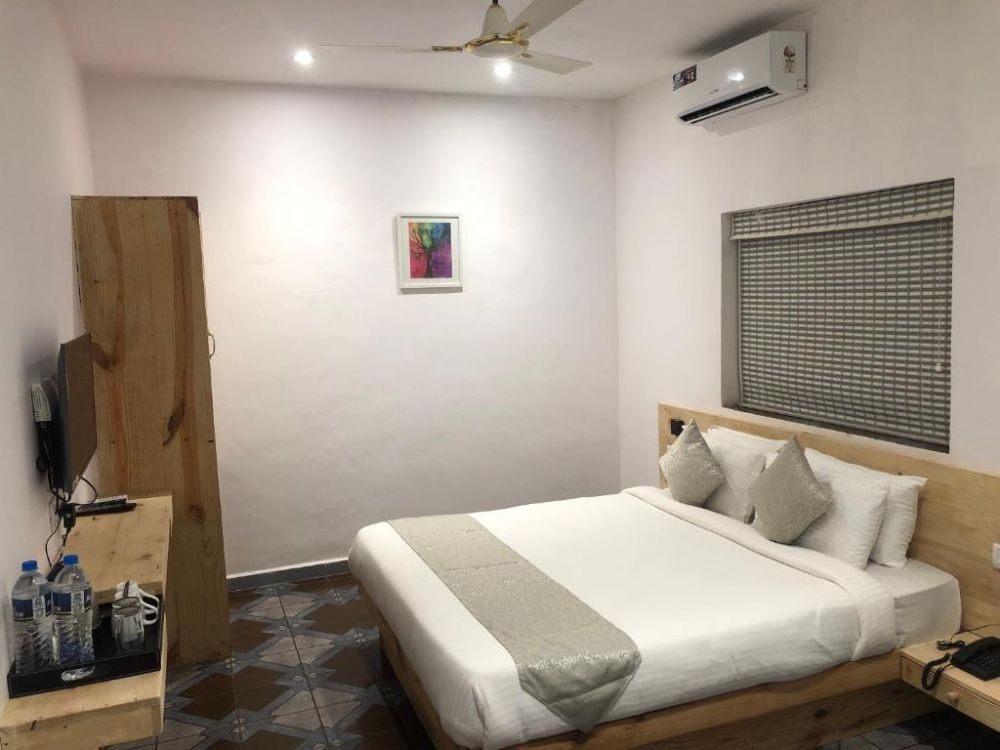 Superior AC (Maharaja Room), Inn Morjim 3*