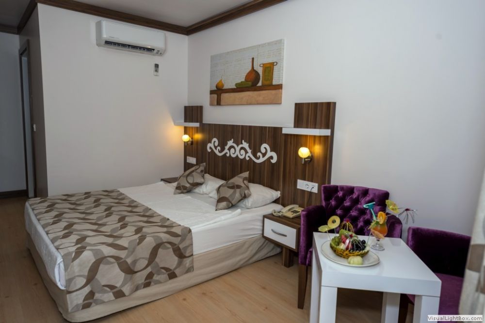 Standard, Akalia Suite Hotel 4*