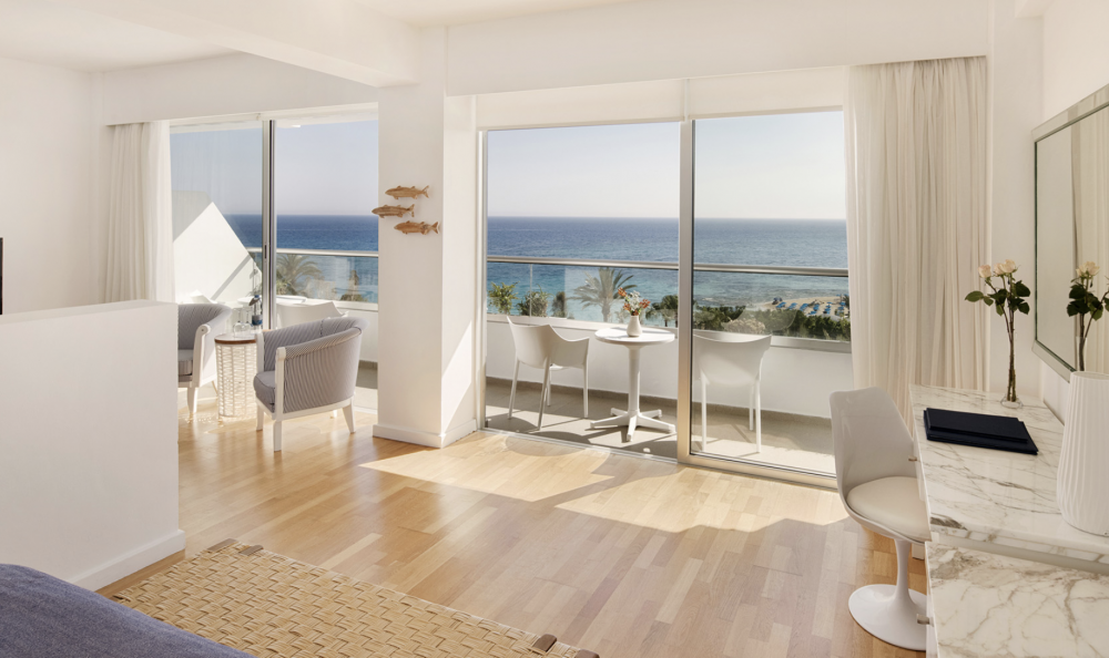 EXECUTIVE SUITE SEA VIEW, Grecian Sands Hotel 4*