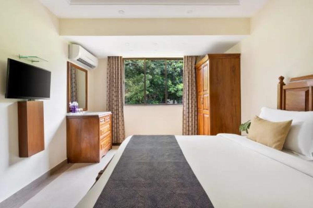 Deluxe Room, De Mandarin Suites and Villas 4*