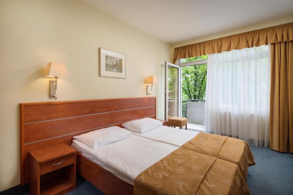 Superior, Benczur Hotel 3*