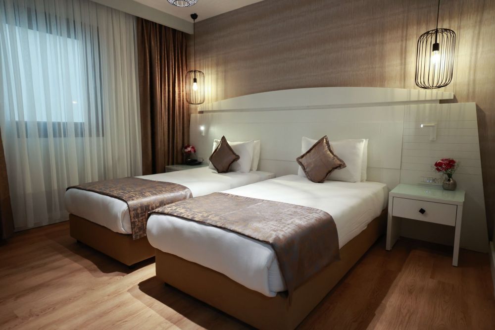 Standard, Nova Plaza Orion Hotel 4*