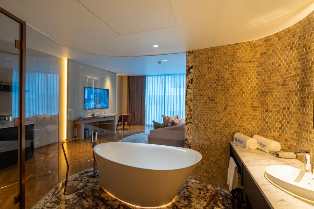 Suite CV/OV, The Morning Glow Boutique Hotel Nha Trang 5*