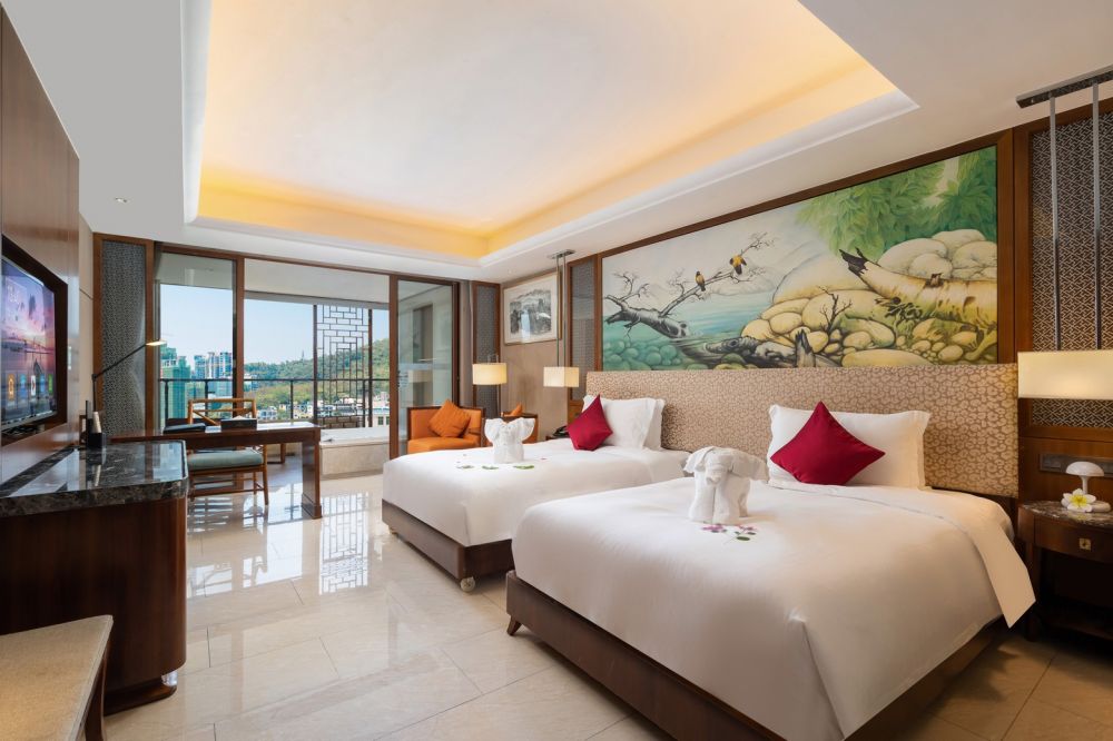 Mountain View Room, Four Seasons Ocean Courtyard 4*