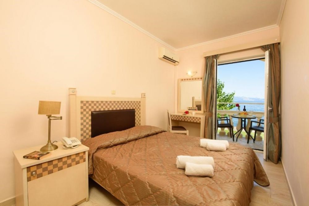 Standard Room Sea View Main Building, Pontikonisi Hotel & Suites 3*